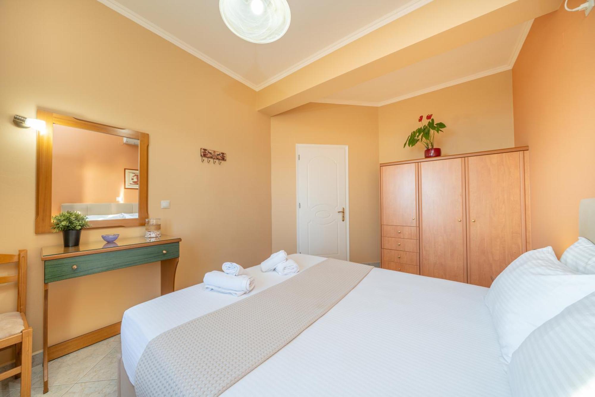 Eleftheria Apartments Vlachata Luaran gambar